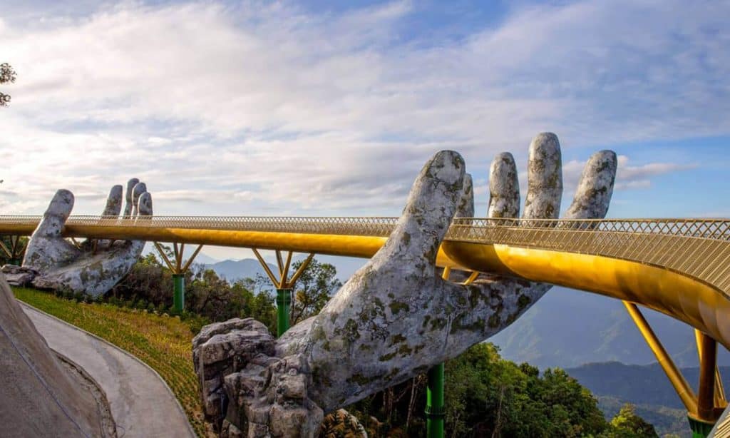 Златният мост на Виетнам