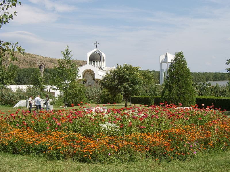 Местността Рупите и храмът „Св. Петка Българска“